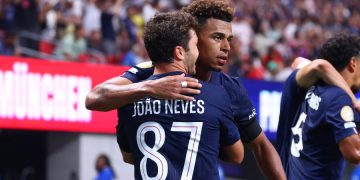 Joao Neves (87) et Désiré Doué