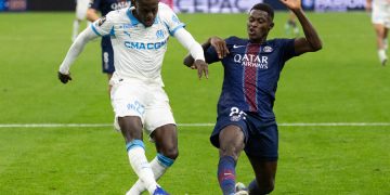 Nuno Mendes (à d.) face à Marseille