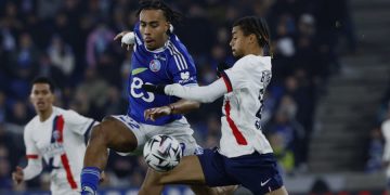 Bradley Barcola (à d.) et Guéla Doué